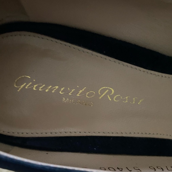Gianvito Rossi Suede Pumps - Picture 3 of 10